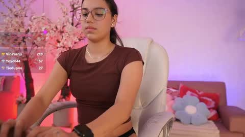 Snapshot of stacycooper_ chatting on 22, 4, 2026 stacycooper_ online show from 22, 4, 2026