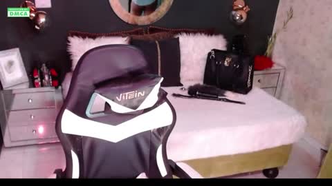 Welcome Im VICTORIA  Your love is my passion activate my love and moaning with your tips and enjoy with me online show from 1, 8, 2026