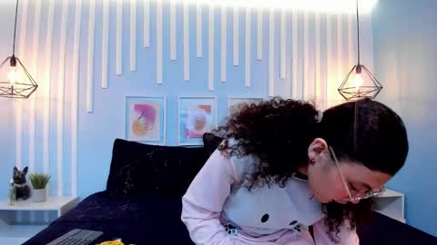 Stark Jones online show from 28, 10, 2025