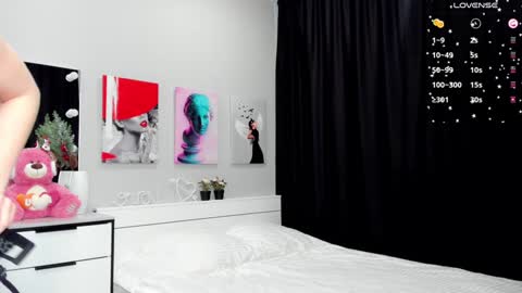 Caroline online show from 4, 2, 2025