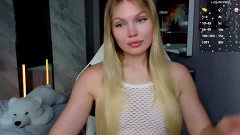 Snapshot of starlight_2004 chatting on 16, 7, 2026 Caroline online show from 16, 7, 2026