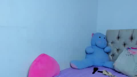 stassiebell online show from 4, 1, 2025