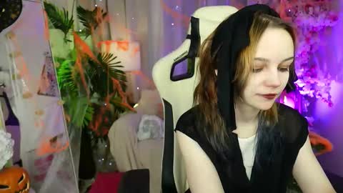 Snapshot of staymonica chatting on 29, 10, 2025 MONICA online show from 29, 10, 2025