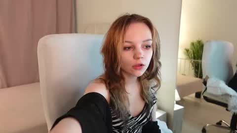 Snapshot of staymonica chatting on 25, 11, 2025 MONICA online show from 25, 11, 2025