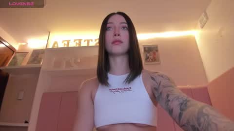 Stefa Gomez  online show from 1, 11, 2025