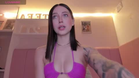 Stefa Gomez  online show from 8, 11, 2025