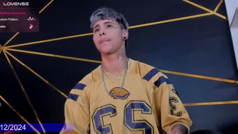 Snapshot of stefan_wonder_ chatting on 31, 12, 2024 Wonder online show from 31, 12, 2024