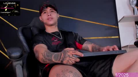 Snapshot of stefan_wonder_ chatting on 22, 1, 2025 Wonder online show from 22, 1, 2025