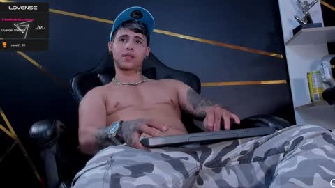 Snapshot of stefan_wonder_ chatting on 2, 2, 2025 Wonder online show from 2, 2, 2025