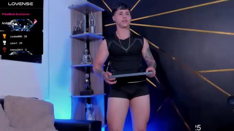 Snapshot of stefan_wonder_ chatting on 5, 3, 2025 Wonder online show from 5, 3, 2025