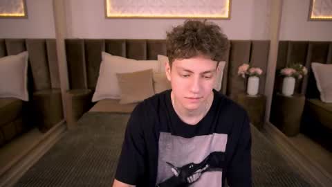 Esrefan online show from 12, 2, 2026