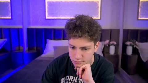 Esrefan online show from 15, 2, 2026