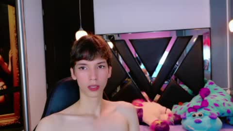 stefany piink online show from 7, 6, 2026