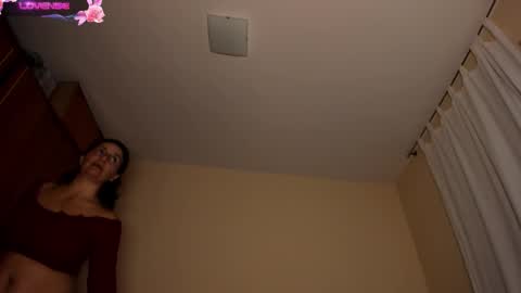 Snapshot of stefanyhotmilf chatting on 20, 10, 2025 stefany online show from 20, 10, 2025