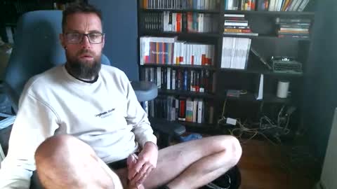 Snapshot of stefffg chatting on 28, 9, 2025 MeStef online show from 28, 9, 2025