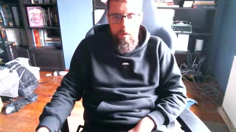 Snapshot of stefffg chatting on 25, 10, 2025 MeStef online show from 25, 10, 2025