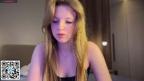 STEFI  Streams every day from 10 PM GTM1  online show from 8, 6, 2026