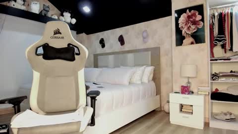 Zuly online show from 18, 11, 2025