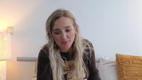 StellaFlowerPower online show from 6, 11, 2025