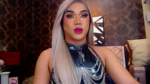 CALL ME STELLA online show from 16, 1, 2025