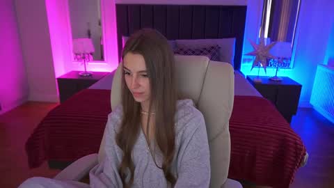 stellahoneywell online show from 4, 4, 2026