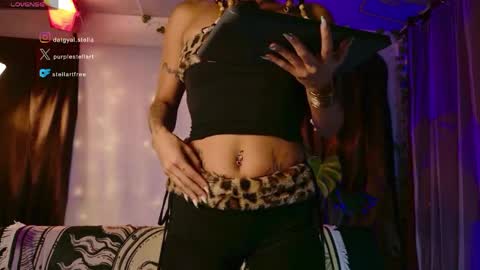 stellart_ online show from 12, 4, 2026