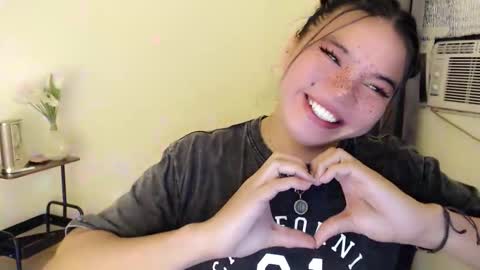 Snapshot of stellaxtemptationx chatting on 4, 11, 2025 Stella sweet online show from 4, 11, 2025