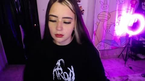 Snapshot of stephani_rousso chatting on 8, 5, 2026 joha cosmo online show from 8, 5, 2026