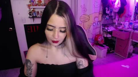 Snapshot of stephani_rousso chatting on 7, 6, 2026 joha cosmo online show from 7, 6, 2026