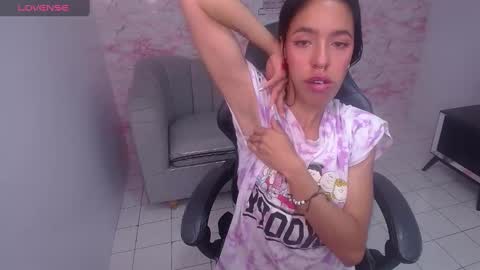 Stephania online show from 4, 1, 2025