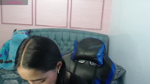 Stephania online show from 5, 2, 2025