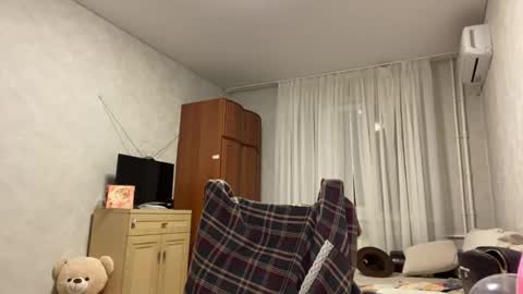 Snapshot of stephaniflicek chatting on 18, 4, 2026 Stephani online show from 18, 4, 2026