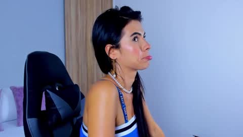 S T E P H A N Y A online show from 13, 9, 2025