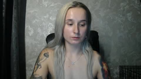 Snapshot of stephiepink chatting on 6, 11, 2025 Grace online show from 6, 11, 2025