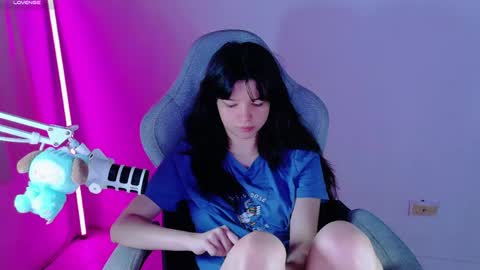 Snapshot of stephybrown chatting on 25, 4, 2026 stephy online show from 25, 4, 2026