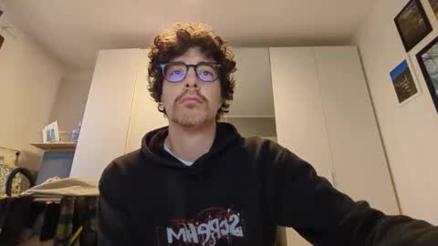 Snapshot of sti270452 chatting on 6, 1, 2026 Jenk online show from 6, 1, 2026