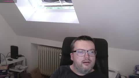 Oliver online show from 5, 6, 2026