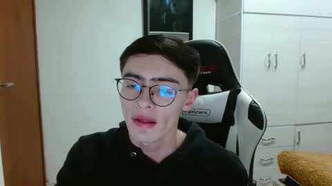 Snapshot of stiv_grant chatting on 27, 1, 2025 stiv_grant online show from 27, 1, 2025