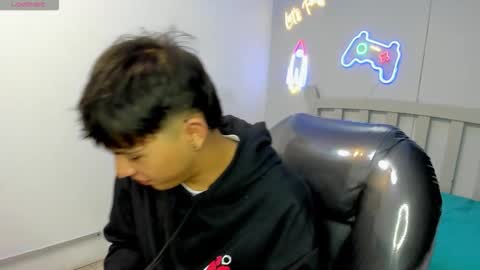 Stiwen online show from 7, 11, 2025