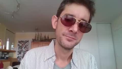 Julien9477 online show from 22, 10, 2025