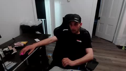 stonedpanda77 online show from 17, 6, 2026