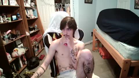str8whiteboy21 online show from 13, 2, 2025