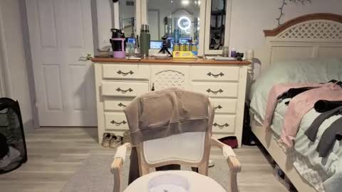 str8whiteboy21 online show from 5, 2, 2026