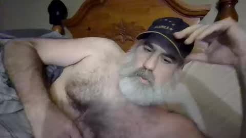 Snapshot of straightbear4you chatting on 19, 10, 2025 Straightbear4you online show from 19, 10, 2025