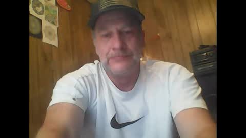 straightmaletouse online show from 20, 4, 2026