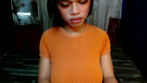 strawberry_kisses143 online show from 28, 6, 2026