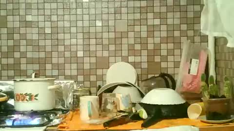 Snapshot of strawberry_storm chatting on 21, 10, 2025 Strawberry Storm online show from 21, 10, 2025