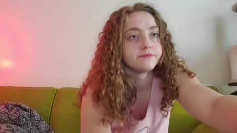 Strawberrylotsacake online show from 28, 9, 2025