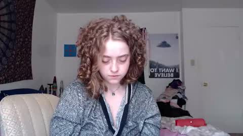 Strawberrylotsacake online show from 9, 2, 2026