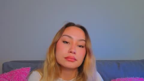 Snapshot of strawberrypie99 chatting on 17, 3, 2026 Tati and Lola online show from 17, 3, 2026